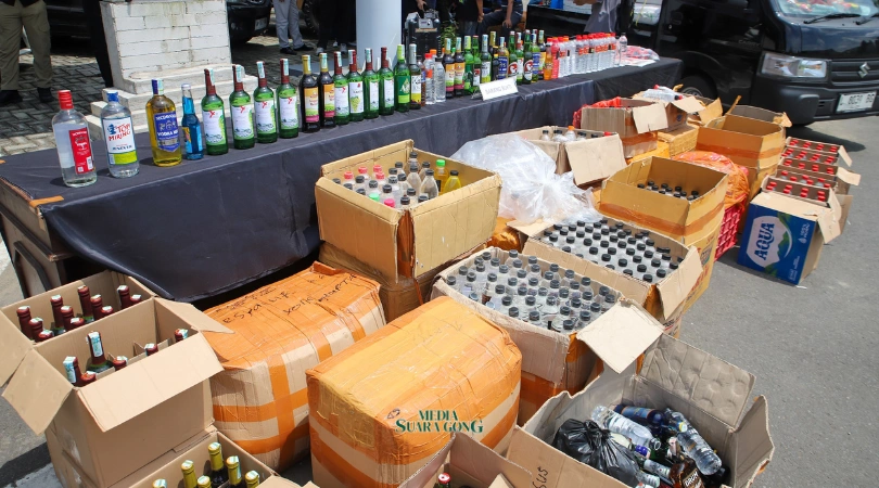 Polres Jombang Sita 2.600 Botol Miras, Tegaskan Komitmen Berantas Miras (Media Suaragong)