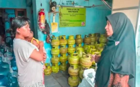 Pemerintah Kota Surabaya terus memastikan ketersediaan gas LPG 3 kilogram tetap aman menjelang bulan suci Ramadan 1446 Hijriah