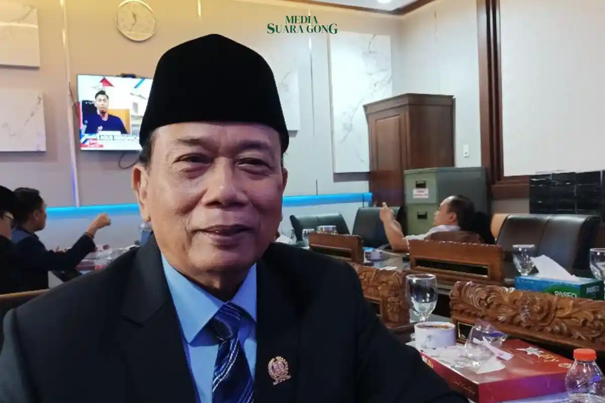 Komisi E Dewan Perwakilan Rakyat Daerah (DPRD) meminta agar jumlah SMA sekolah terbuka di Jawa Timur (Jatim) untuk ditambah