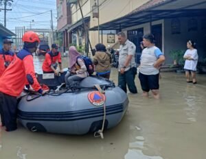 BPBD Jatim Tangani Banjir di Gresik Bantuan Dikirim Cepat