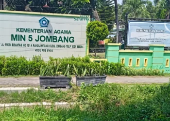 MIN 5 Jombang Diduga Jual LKS, Aktivis Minta Dihentikan (Media Suaragong)