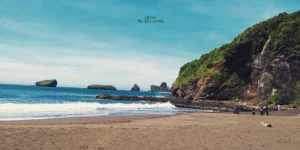 Pantai Watu Ulo: Pesona Alam yang Memikat di Jember
