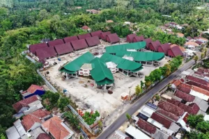 Pembangunan Gerbang Wisata Senduro Lumajang Hampir Selesai