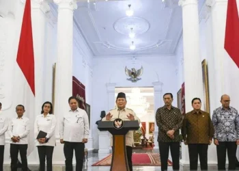 Prabowo dan Jajaran Kabinet Merah Putih umumkan 8 kebijakan ekonomi