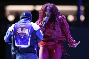 Dalam Superbowl 2025, SZA Meriahkan Dengan All The Stars