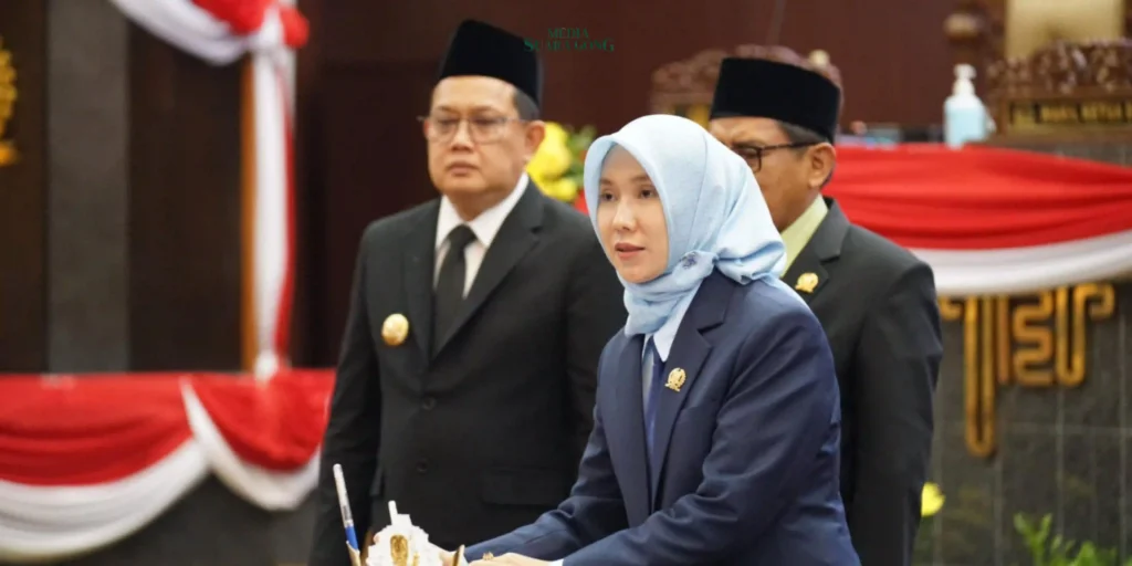 Menteri Zulhas dorong Pemda di Jawa Timur (Jatim) untuk meningkatkan produksi padi guna mencapai target swasembada pangan nasional.