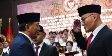 Menteri Pertahanan (Menhan), Sjafrie Sjamsoeddin, telah mengangkat Deddy Corbuzier sebagai Staf Khusus (Stafsus)