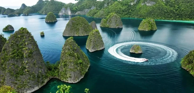 Destinasi wisata Raja Ampat di Papua (Sumber: Indonesia Travel)