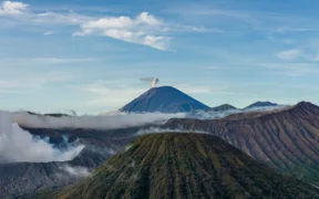 Gunung Semeru Erupsi