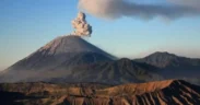 Gunung Semeru Erupsi