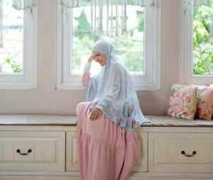 Hijab dan Long Dress Cerah