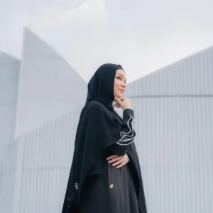 Mode Hijab Hitam Panjang