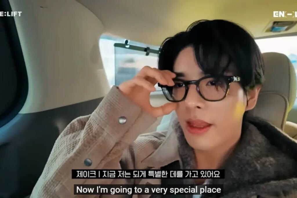 Jake dalam videonya sedang mengunjungi pusat perlindungan hewan