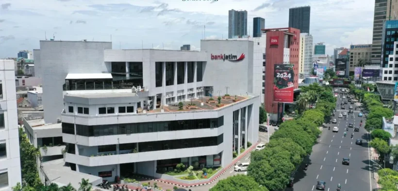 Optimis Kinerja 2025, Direksi Bank Jatim Kompak Borong Jutaan Lembar Saham