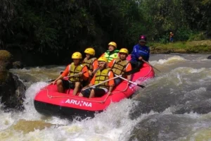 Sensasi Rafting Dan Tubing di Desa Wisata Neglasari Bogor
