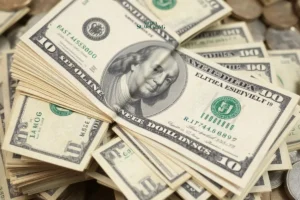 Rupiah Melemah Tajam, Sentuh Level Terburuk Sejak Pandemi