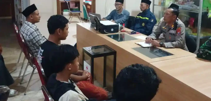 Polres Malang melakukan pembinaan terhadap para pelajar yang diduga terlibat dalam aksi perang sarung di Kecamatan Gedangan