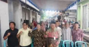 Reses Tahap I, Adam Rusydi ketua DPD partai Golkar Sidoarjo dengarkan curhatan warga di wilayah Brebek, kecamatan Waru Sidoarjo.