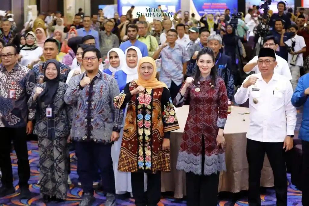 GUbernur Khofifah Sukses gelar misi dagang dan investasi antara Jatim dan Maluku Utara Tercatat transaksi final senilai Rp 568,042 miliar. 