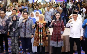 GUbernur Khofifah Sukses gelar misi dagang dan investasi antara Jatim dan Maluku Utara Tercatat transaksi final senilai Rp 568,042 miliar. 