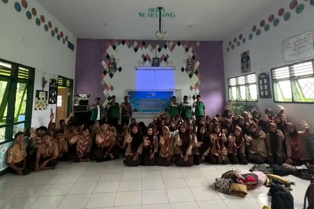 Pengurus Ranting Ansor Desa Laweyan gelar "Ansor Care For Teens", sosialisasi anti-narkoba, anti-bullying, dan bijak dalam bermedia sosial.