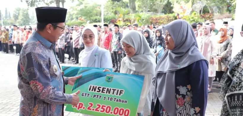 Pemkot Batu Berikan Insentif Guru Keagamaan dan Hafidz Qur'an dalam Apel perdana di bulan suci Ramadhan 2025