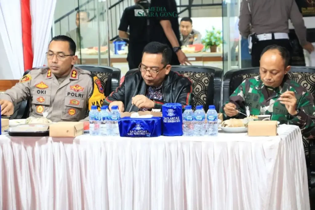 Sahur Bersama Wali Kota Probolinggo untuk Keamanan dan Kebersamaan