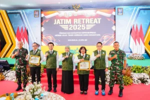 Gubernur Khofifah Tutup Jatim Retreat 2025