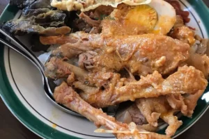 Gudeg dan Pecel Lumintu, Kuliner Legendaris Jember yang Tak Pernah Sepi