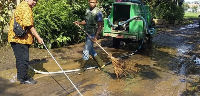 Pemkab Lumajang Gerak Cepat Bantu Warga Dusun Biting Pulih dari Banjir