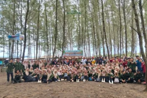 Peringati Hari Bumi 2025, Jember Tanam 1000 Mangrove