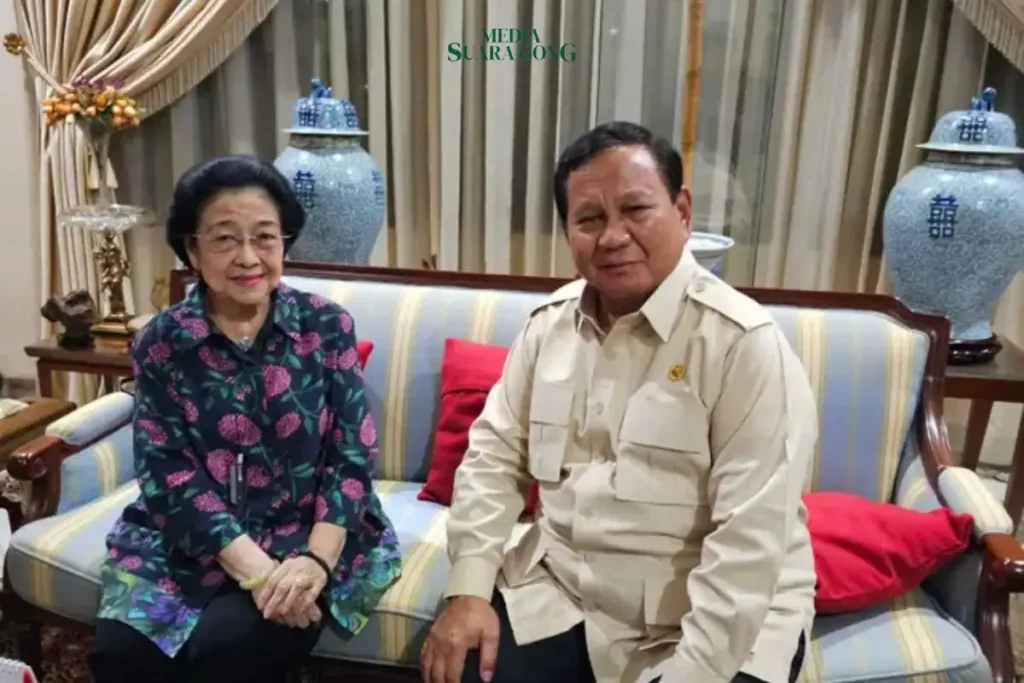 Dalam suasana Idulfitri 1446 Hijriah, Presiden RI terpilih Prabowo Subianto melakukan silaturahmi dengan Presiden ke-5 RI, Megawati Soekarnoputri.