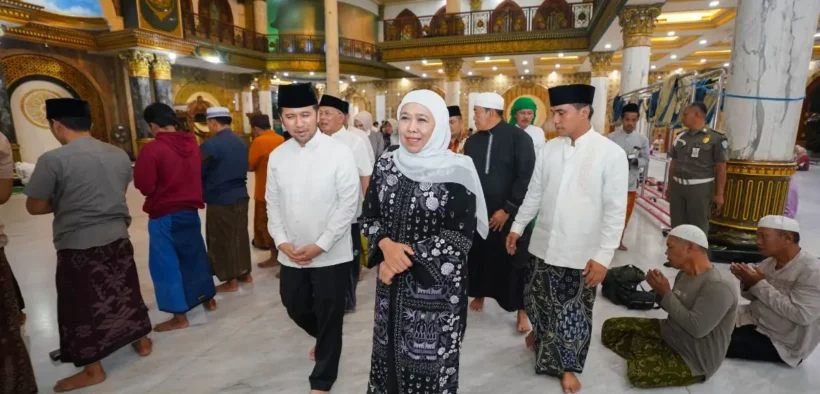 Gubernur Khofifah Lakukan ziarah ke Syaikhona Kholil Bangkalan