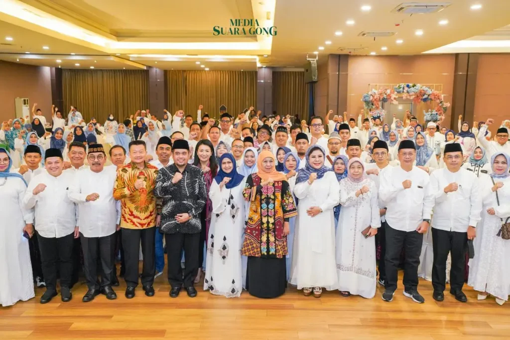 Gubernur Jatim, Khofifah, menegaskan bahwa profesi notaris dan PPAT memiliki peran strategis dalam menjamin kepastian hukum