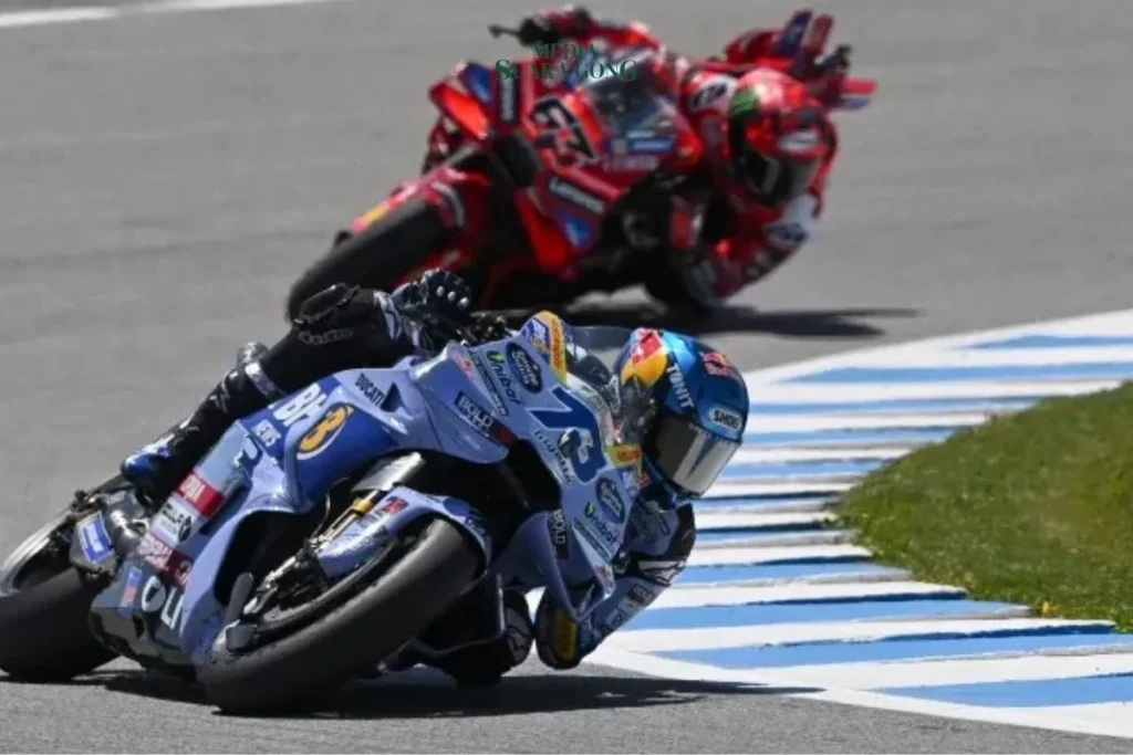 Alex Marquez Juara MotoGP Spanyol 2025, Marc Marquez Terjatuh