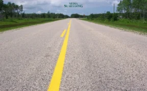 Pemerintah Kabupaten (Pemkab) Malang mengusulkan pengalihan status sekitar 25 kilometer jalan kabupaten menjadi jalan provinsi.