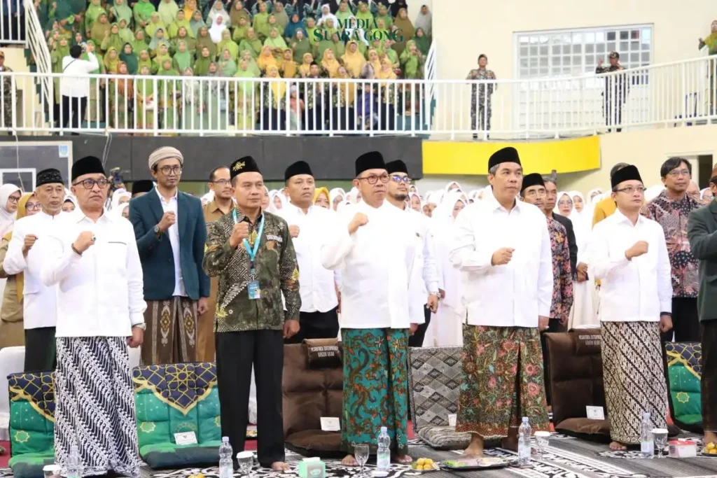Wali Kota Batu Nurochman menghadiri Harlah Nahdliyah dan Halal Bi Halal Nahdlatul Ulama (NU) Kota Batu 1446 H/2025 M.