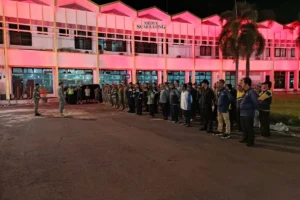 Satpol PP Jember Tertibkan PKL di Alun-Alun