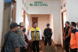 Longsor di Kediri, Tim BPBD Jatim Tinjau Lokasi dan Serahkan Bantuan