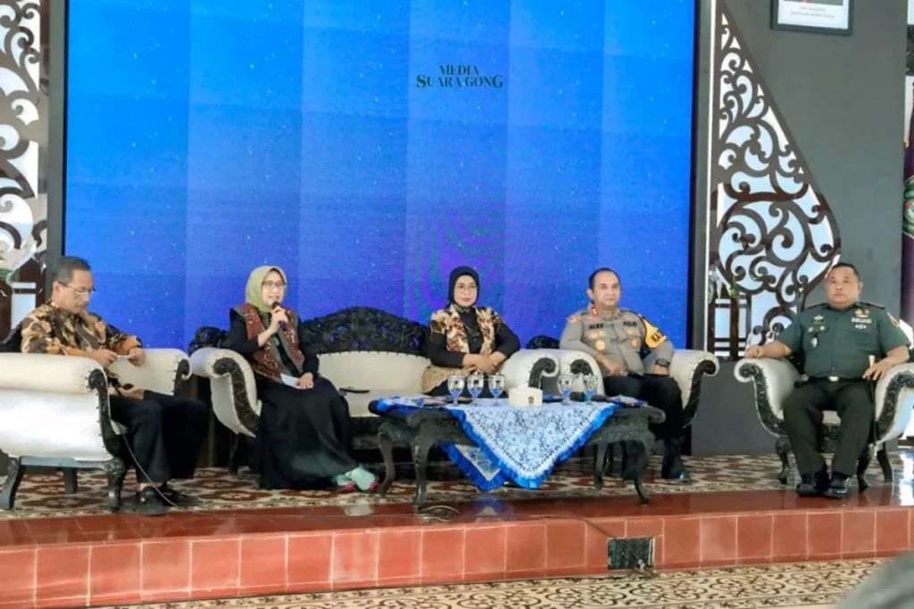 Bupati Lumajang Tegaskan Komitmen Perlindungan Hak Pekerja di Hari Buruh 2025