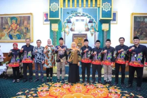 Gubernur Khofifah Apresiasi KPU dan Bawaslu Jatim