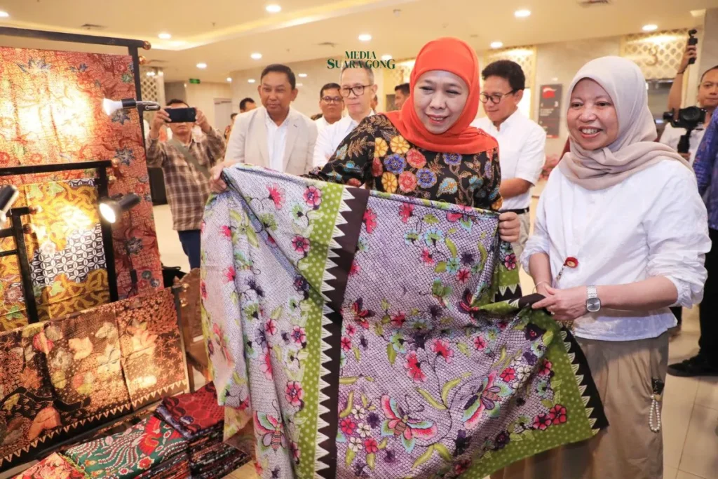 Gubernur Khofifah Komitmen Bersama OJK Sukseskan Program Pemerintah Pusat