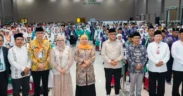 Gubernur Khofifah Lepas Kloter Pertama Jemaah Haji Embarkasi Surabaya