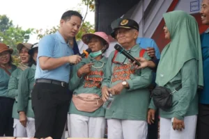 Bupati Arifin saat hadiri Peringatan Hari Buruh Internasional 2025 (May Day 2025) di pelataran Pasar Pon Trenggalek (Mil/Pers)