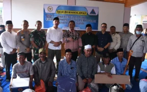 Suasana hangat kebersamaan menyelimuti halaman Kantor Desa Kaligedang, Kecamatan Ijen, Sabtu malam (24/5/2025) dalam Acara Ijen Bersholawat