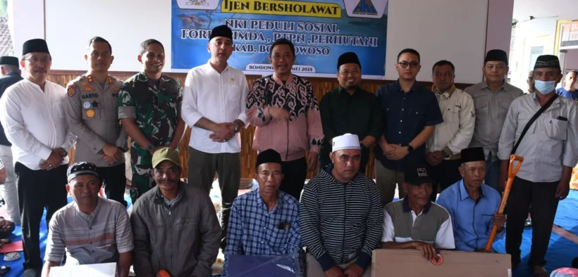 Suasana hangat kebersamaan menyelimuti halaman Kantor Desa Kaligedang, Kecamatan Ijen, Sabtu malam (24/5/2025) dalam Acara Ijen Bersholawat