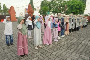Ning Ita Lepas Kontingen TK Muslimat Kota Mojokerto untuk Gelar Kreativitas PAUD se-Jatim
