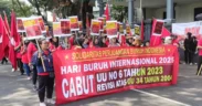 May Day di Kota Malang didominasi warna merah (Foto oleh: Galih)