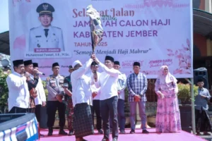Pj. Sekda Jember Lepas 2.261 Jamaah Calon Haji di Alun-Alun Tanggul