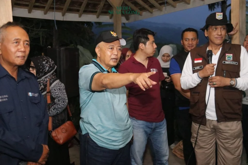 Bupati Malang M Sanusi, melaksanakan Jelajah Wisata Offroad Kabupaten Malang dengan agenda mengunjungi potensi wisata di Malang Timur